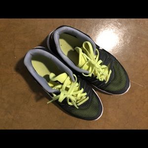 Black & Neon Air Max Fusion